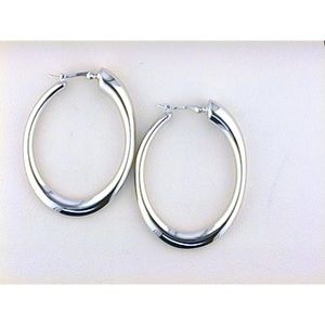 *Just sold* 925 Silver Oval Hoops. Lever back closure.
